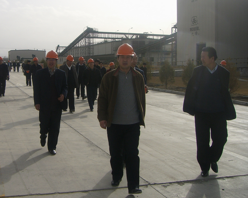 國(guó)家農(nóng)業(yè)部、財(cái)政部以及甘肅省農(nóng)業(yè)廳、財(cái)政廳等領(lǐng)導(dǎo)到公司考察調(diào)研