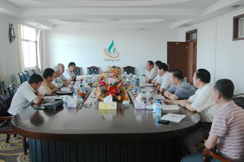 中國(guó)農(nóng)科院專(zhuān)家來(lái)公司調(diào)研