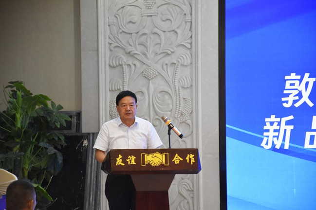 攜手同行 共創(chuàng)未來(lái) —— 敦煌種業(yè)黃淮海區(qū)域戰(zhàn)略合作伙伴赴酒泉進(jìn)行觀摩交流